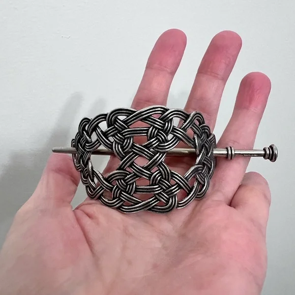 Pewter Celtic Knot Hair Slide - Picture 3 of 4